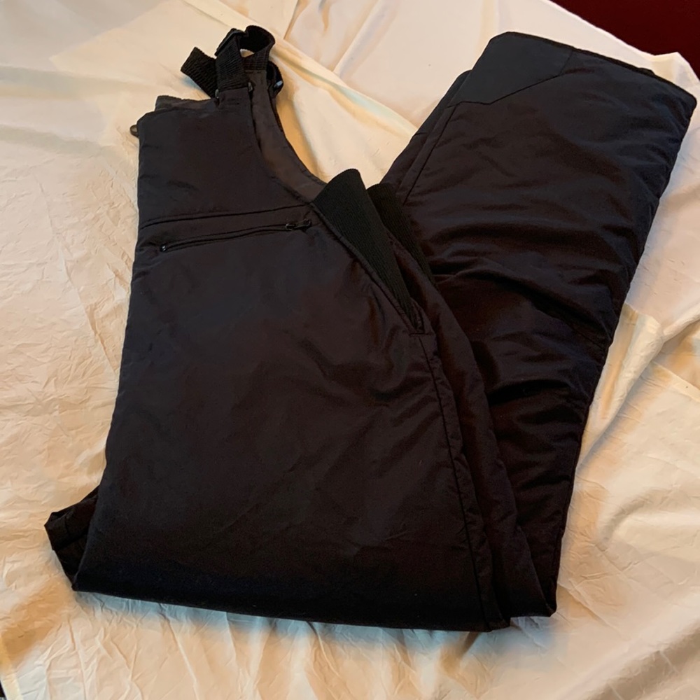 Outdoor Gear ski pants, men’s size extra large, black, never worn.